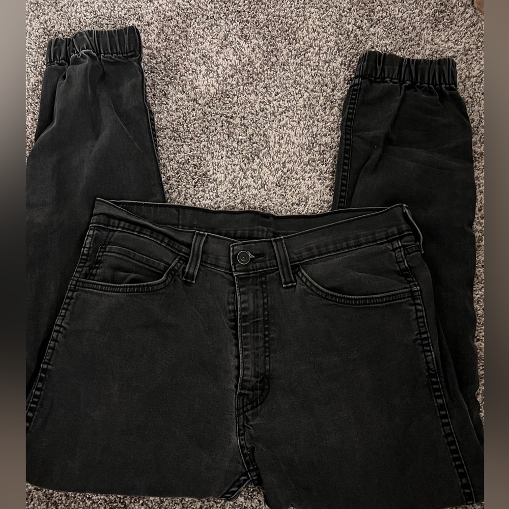 Levi’s High rise joggers